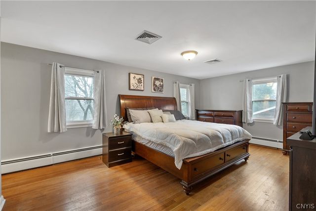 27 Lynacres Boulevard, Dewitt, NY 13066