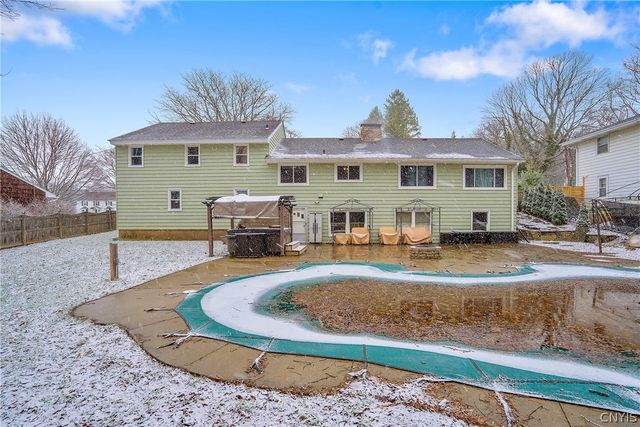 27 Lynacres Boulevard, Dewitt, NY 13066