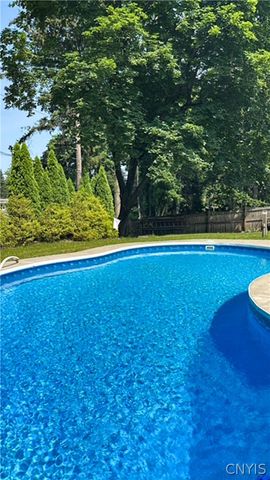 27 Lynacres Boulevard, Dewitt, NY 13066