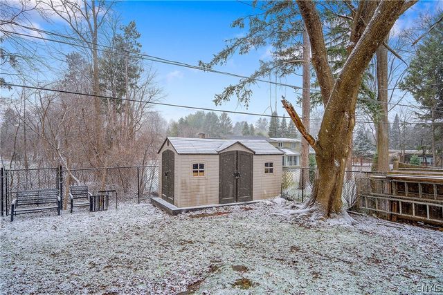 27 Lynacres Boulevard, Dewitt, NY 13066