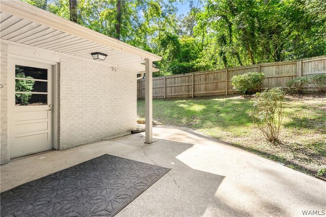 4809 Northwood Lake E, Northport, AL 35473