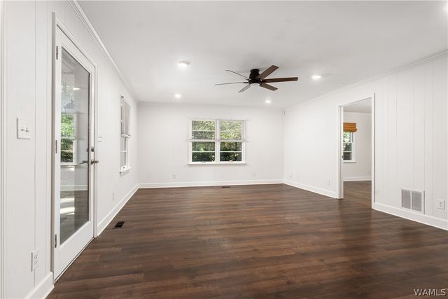 4809 Northwood Lake E, Northport, AL 35473
