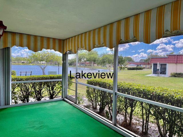 734 Nantucket Circle, Lake Worth, FL 33467