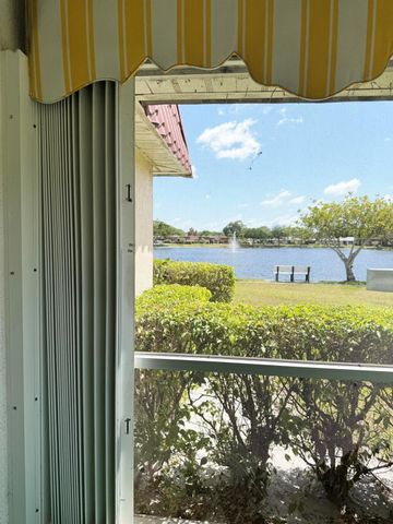 734 Nantucket Circle, Lake Worth, FL 33467