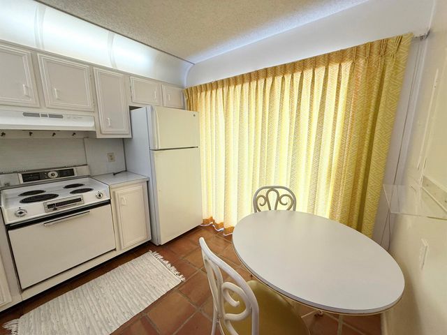 734 Nantucket Circle, Lake Worth, FL 33467