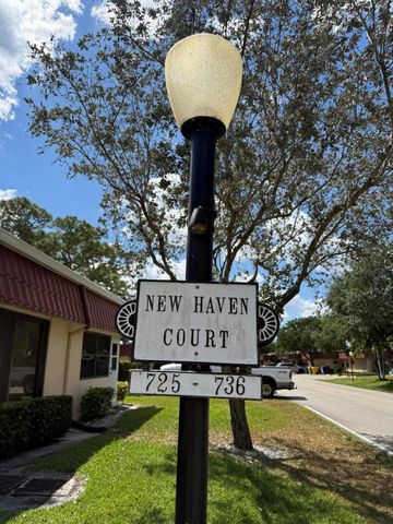 734 Nantucket Circle, Lake Worth, FL 33467