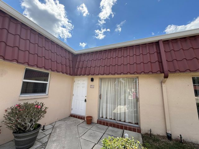 734 Nantucket Circle, Lake Worth, FL 33467