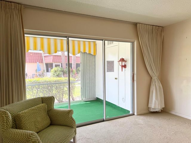 734 Nantucket Circle, Lake Worth, FL 33467
