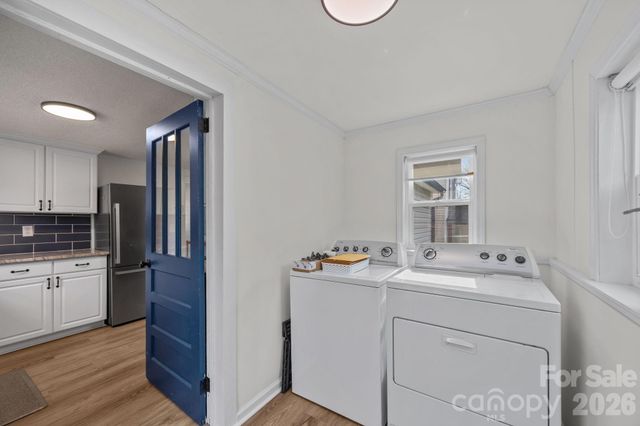 164 Lakeside Drive, Asheville, NC 28806