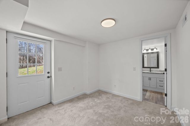 164 Lakeside Drive, Asheville, NC 28806