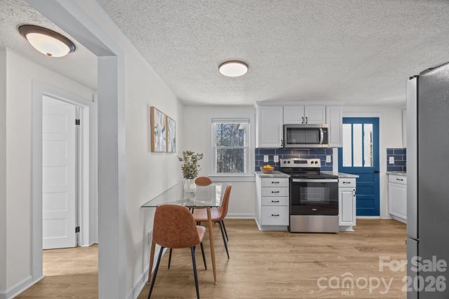 164 Lakeside Drive, Asheville, NC 28806