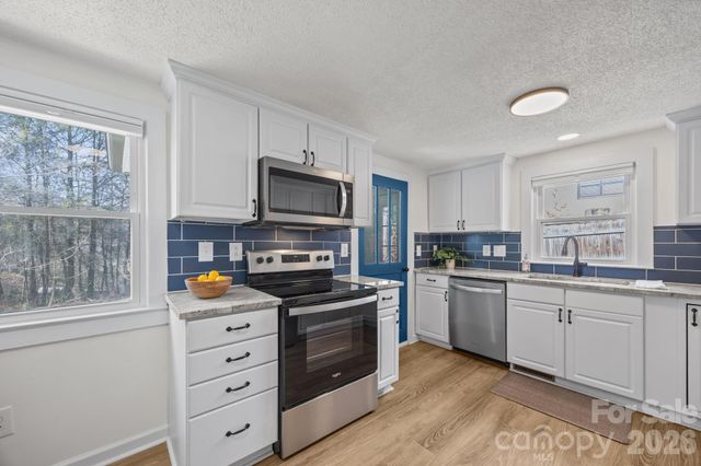 164 Lakeside Drive, Asheville, NC 28806