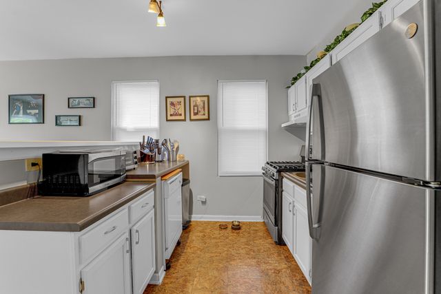 1468 W Ohio Street, Chicago, IL 60642