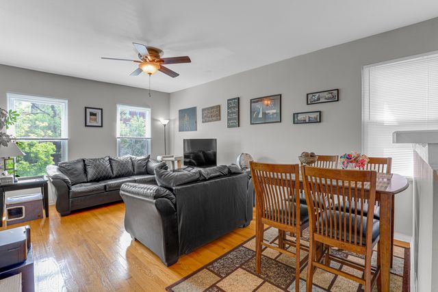 1468 W Ohio Street, Chicago, IL 60642