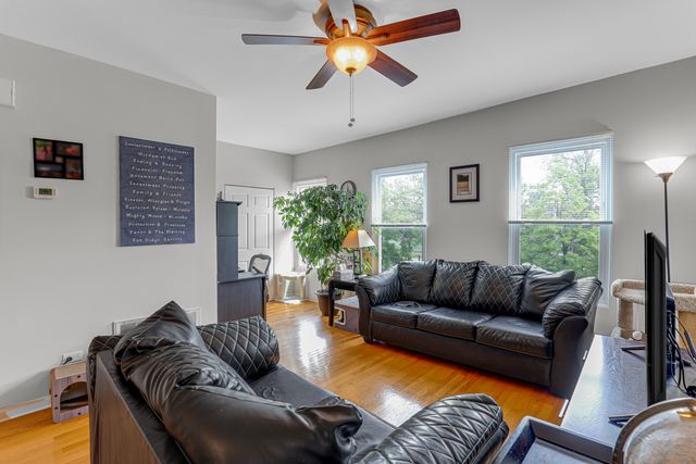 1468 W Ohio Street, Chicago, IL 60642
