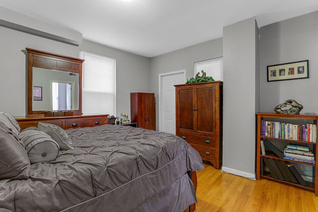 1468 W Ohio Street, Chicago, IL 60642