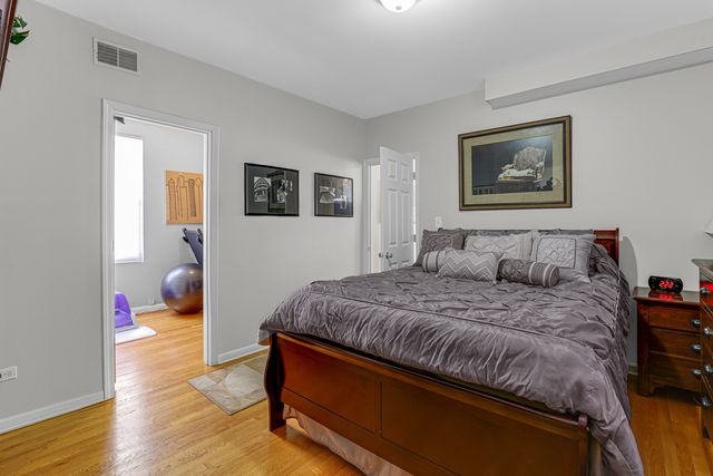 1468 W Ohio Street, Chicago, IL 60642