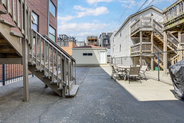 1468 W Ohio Street, Chicago, IL 60642