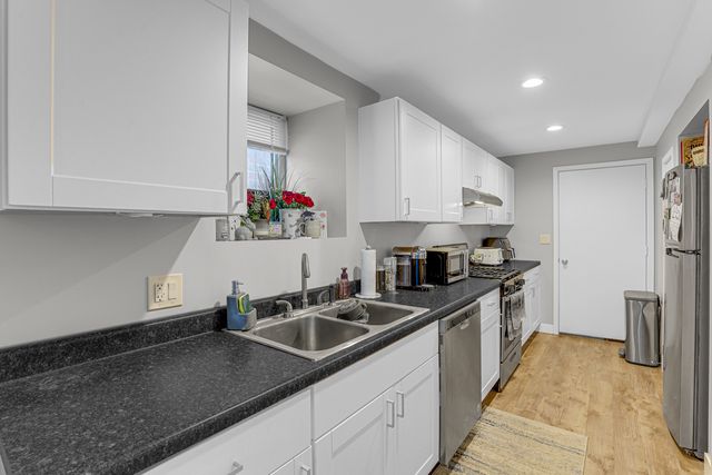 1468 W Ohio Street, Chicago, IL 60642