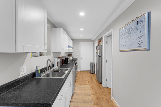1468 W Ohio Street, Chicago, IL 60642
