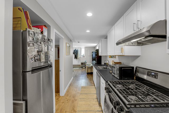 1468 W Ohio Street, Chicago, IL 60642