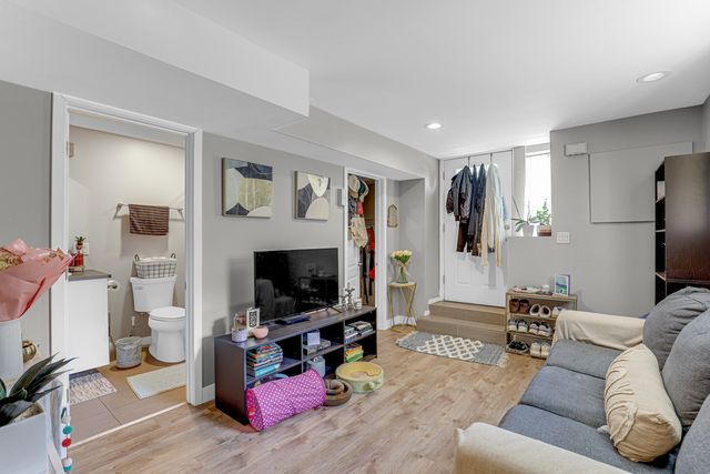 1468 W Ohio Street, Chicago, IL 60642