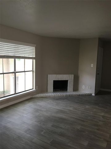 6200 W Tidwell Road 2404, Houston, TX 77092
