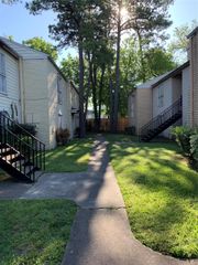 6200 W Tidwell Road 2404, Houston, TX 77092