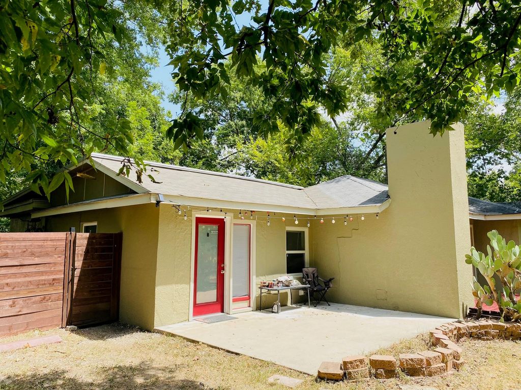 3711 Vineland DR B, Austin, TX 78722