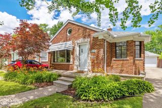 21175 Lochmoor Street, Harper Woods, MI 48225