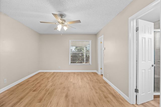 8993 SE Sandridge Avenue, Hobe Sound, FL 33455