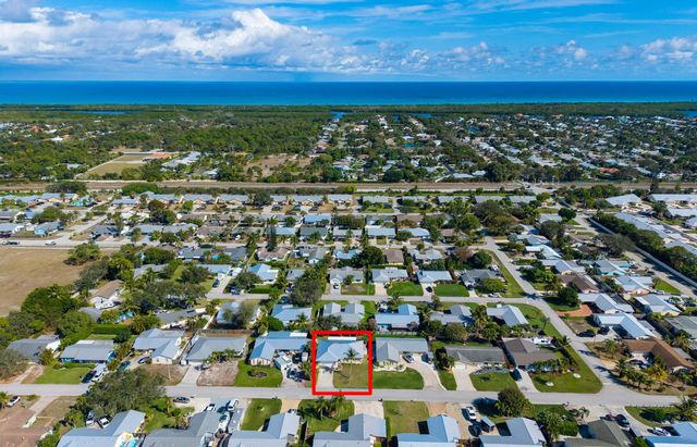 8993 SE Sandridge Avenue, Hobe Sound, FL 33455