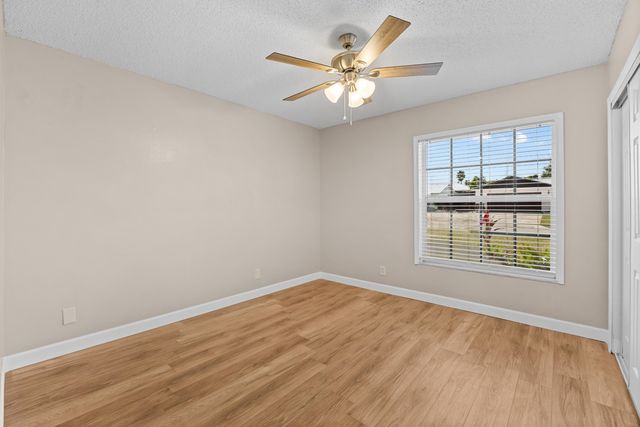 8993 SE Sandridge Avenue, Hobe Sound, FL 33455