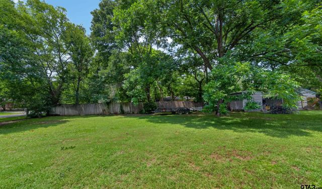 422 Polly St, Bullard, TX 75757