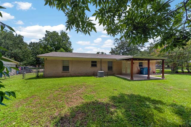 422 Polly St, Bullard, TX 75757