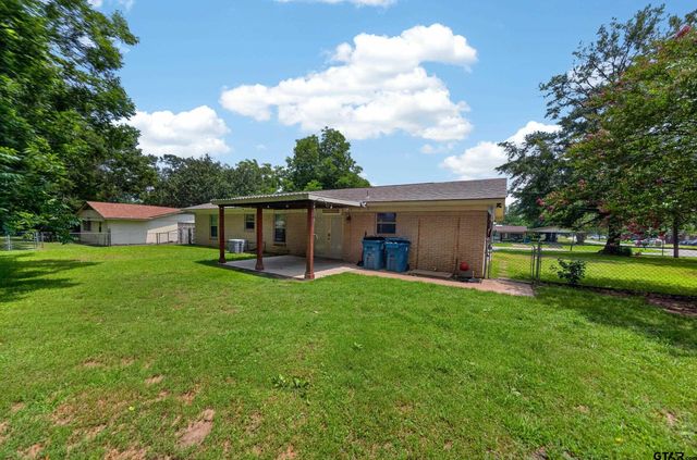 422 Polly St, Bullard, TX 75757
