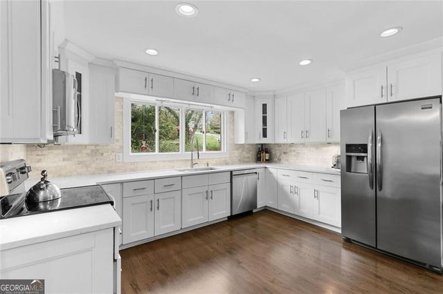 2744 Pinestream Drive NE, Marietta, GA 30068