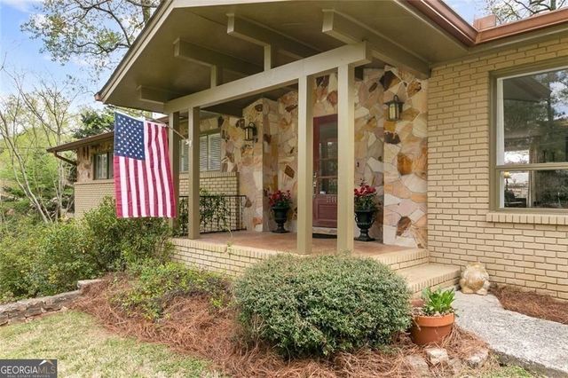 2744 Pinestream Drive NE, Marietta, GA 30068