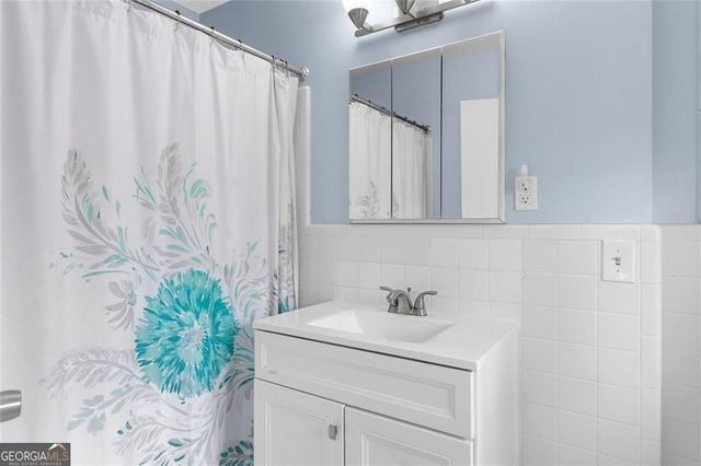 2744 Pinestream Drive NE, Marietta, GA 30068