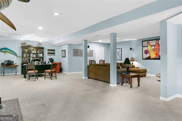 2744 Pinestream Drive NE, Marietta, GA 30068