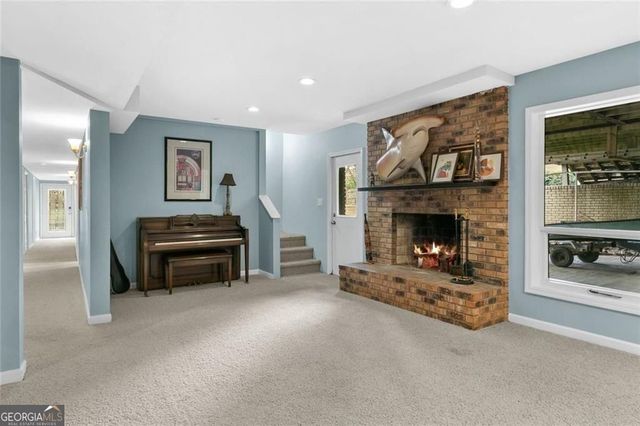 2744 Pinestream Drive NE, Marietta, GA 30068