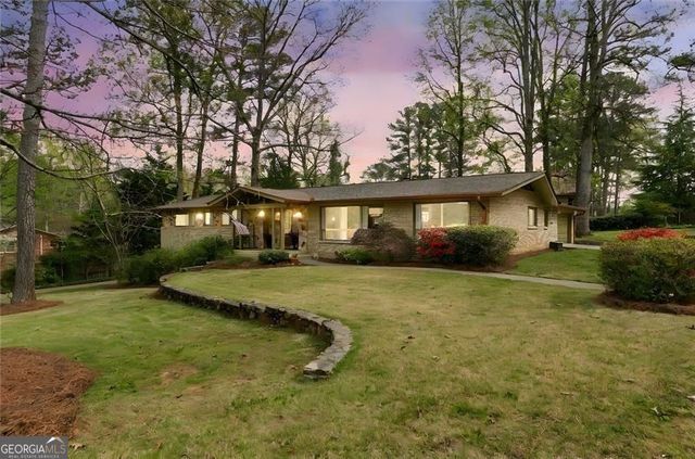 2744 Pinestream Drive NE, Marietta, GA 30068