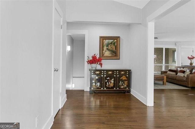 2744 Pinestream Drive NE, Marietta, GA 30068