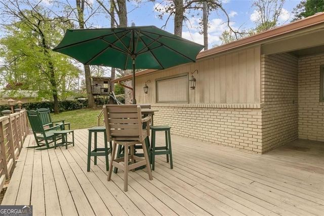 2744 Pinestream Drive NE, Marietta, GA 30068