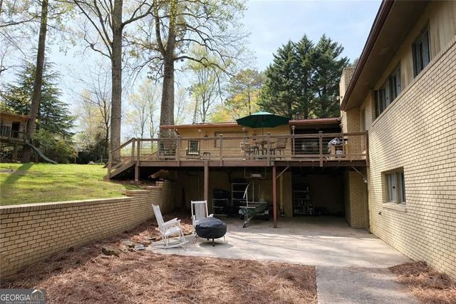 2744 Pinestream Drive NE, Marietta, GA 30068