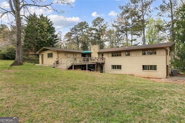 2744 Pinestream Drive NE, Marietta, GA 30068