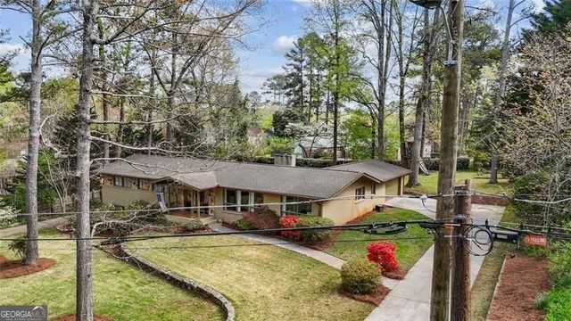2744 Pinestream Drive NE, Marietta, GA 30068