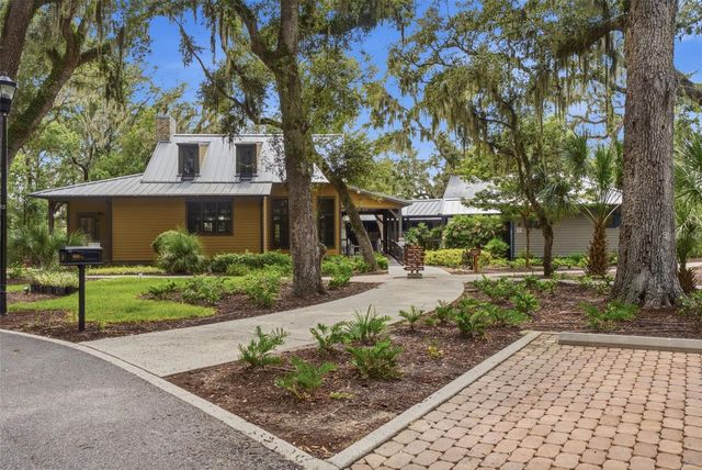 13584 CIRCA CROSSING DRIVE, Lithia, FL 33547
