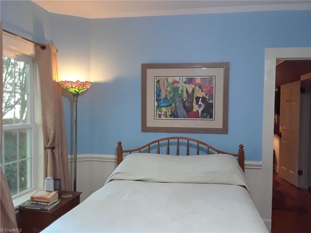 216 W Hunter Street, Madison, NC 27025