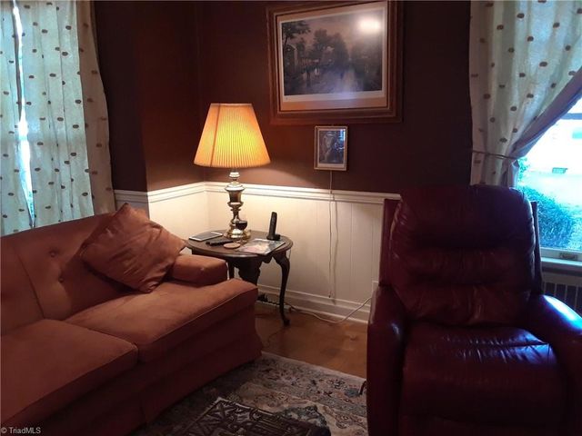 216 W Hunter Street, Madison, NC 27025